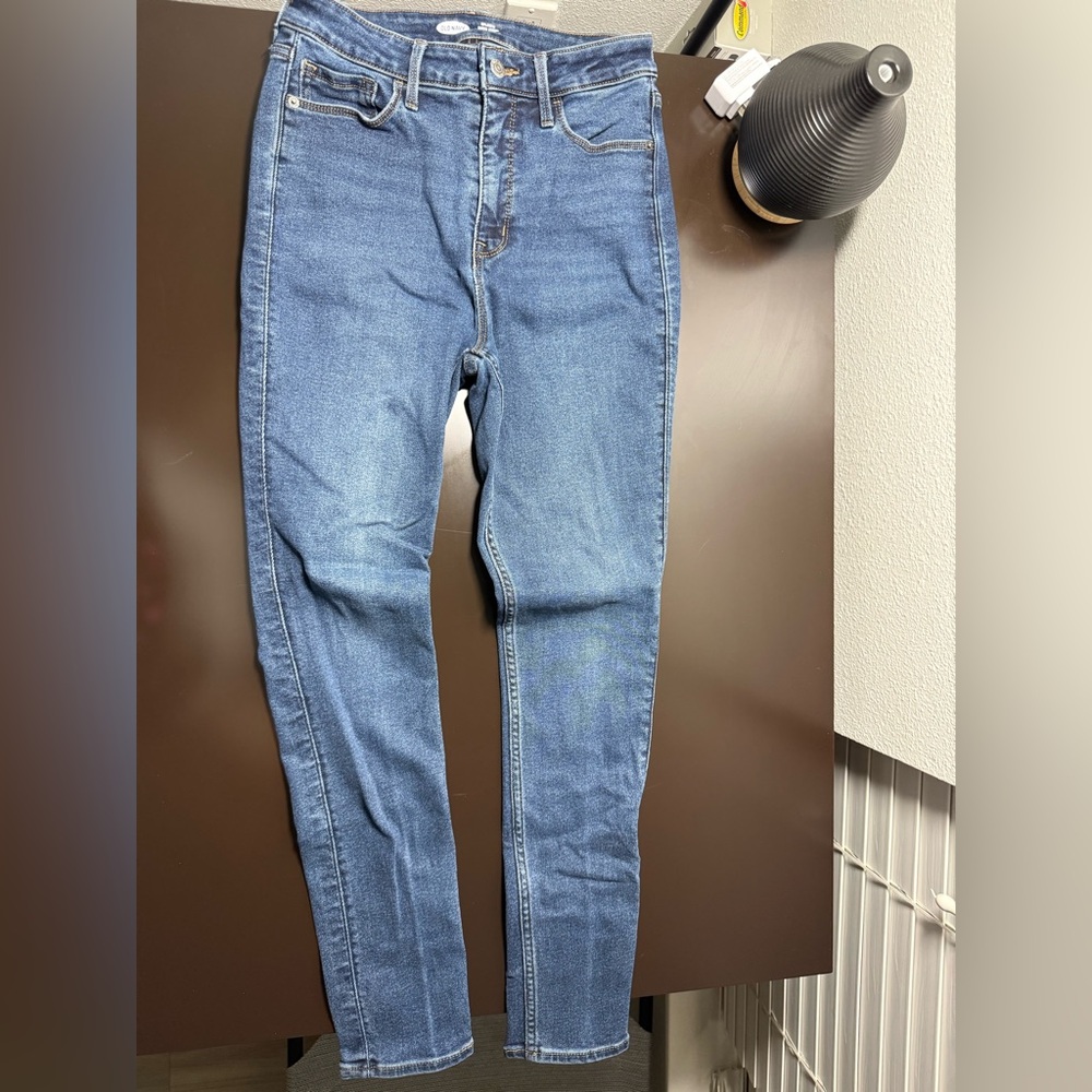 Old Navy Rockstar Super Skinny Extra High Rise Jeans